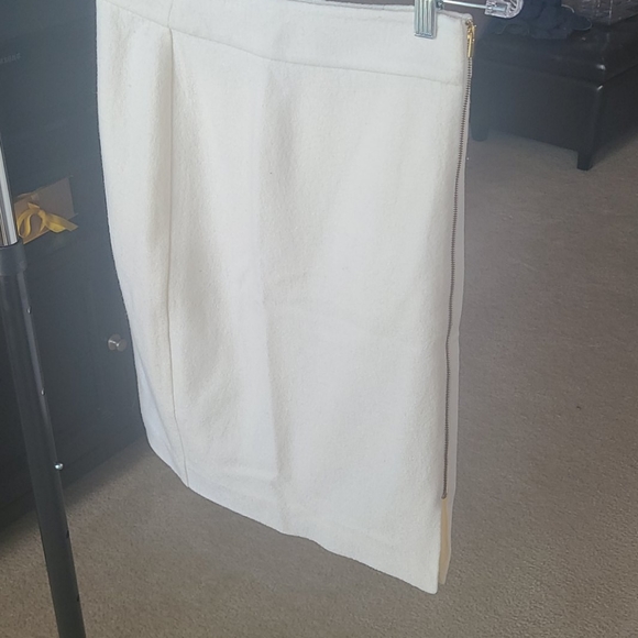 Banana Republic Dresses & Skirts - Banana Republic pencil skirt